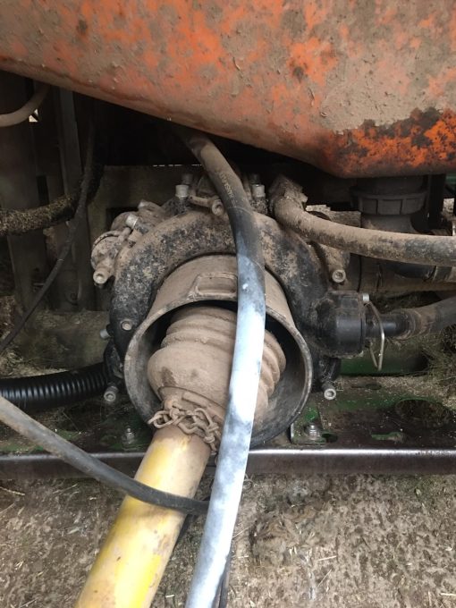 Amazone UF1501 mounted sprayer - Image 2