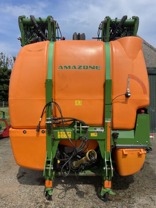 Amazone UF1801 mounted sprayer