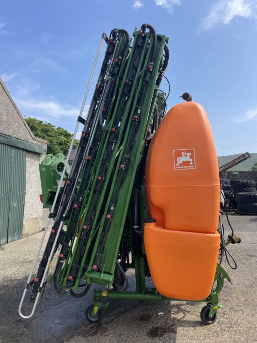 Amazone UF1801 mounted sprayer - Image 4