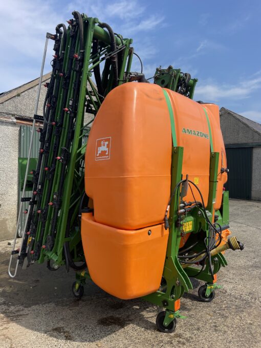 Amazone UF1801 mounted sprayer - Image 3