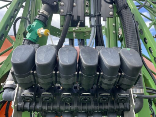 Amazone UF1501 mounted sprayer - Image 9
