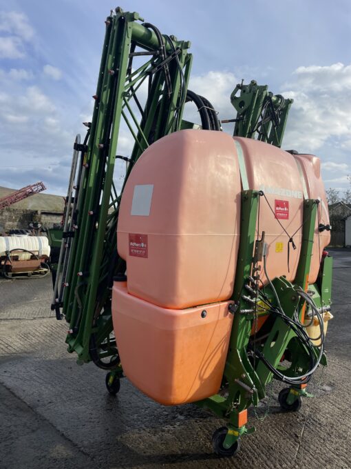 Amazone UF1501 mounted sprayer - Image 3