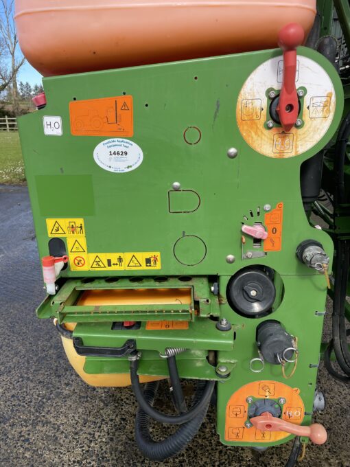 Amazone UF1501 mounted sprayer - Image 11