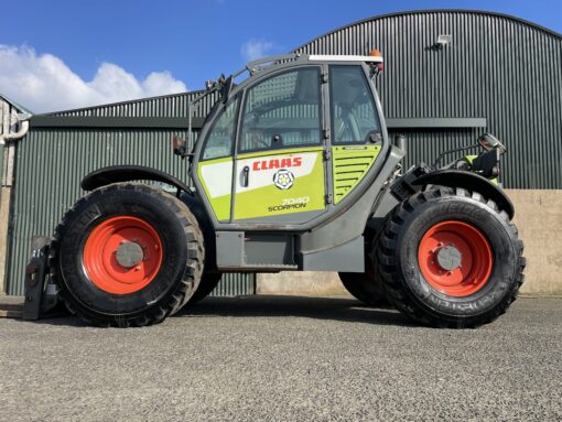 Claas Scorpion 7040 Varipower - Image 3