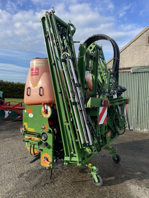 Amazone UF1501 mounted sprayer - Image 6