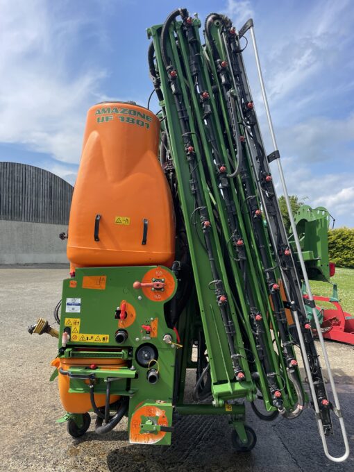 Amazone UF1801 mounted sprayer - Image 8