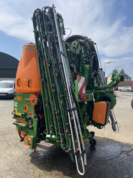 Amazone UF1801 mounted sprayer - Image 7